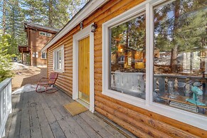 Boutique + Artsy Log Cabin in North Lake Tahoe!