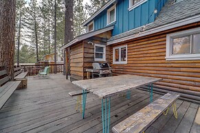 Boutique + Artsy Log Cabin in North Lake Tahoe!