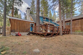 Boutique + Artsy Log Cabin in North Lake Tahoe!