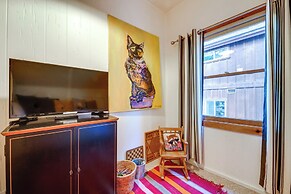 Boutique + Artsy Log Cabin in North Lake Tahoe!