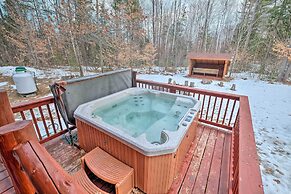 Secluded Johnsburg Outdoor Oasis - Private Hot Tub