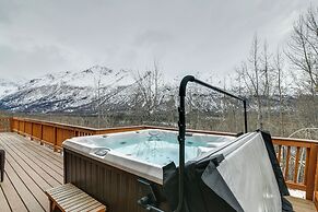 Alaskan Mountain Gem With Private Hot Tub & Gym!