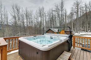 Alaskan Mountain Gem With Private Hot Tub & Gym!