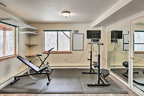 Alaskan Mountain Gem With Private Hot Tub & Gym!