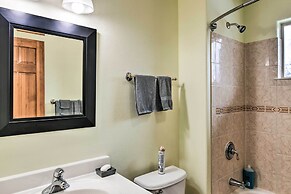 Alaskan Mountain Gem With Private Hot Tub & Gym!