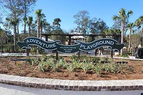 Walk to Coligny Beach Park: Family-friendly Villa