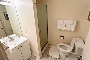 Stylish Anchorage Townhome ~ 1 Mi to Downtown