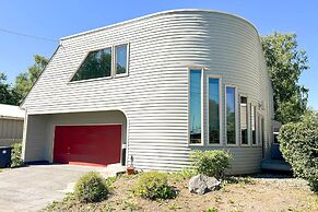 Stylish Anchorage Townhome ~ 1 Mi to Downtown