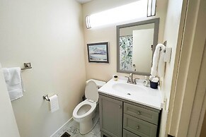 Stylish Anchorage Townhome ~ 1 Mi to Downtown
