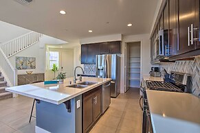 Lakefront Indio Villa: Private Pool & On-site Golf