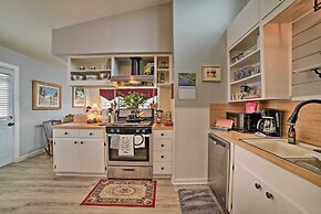 Coastal Escape w/ Yard, Walk 1 Mile to Texas A & M