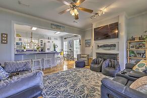 Stunning Views & Waterfront Fun: Aloe Bay Home