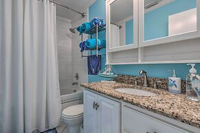 Stunning Views & Waterfront Fun: Aloe Bay Home