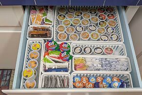 Stunning Views & Waterfront Fun: Aloe Bay Home