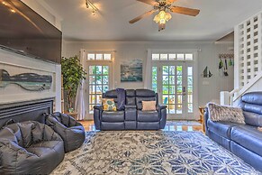 Stunning Views & Waterfront Fun: Aloe Bay Home