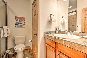 Luxe Rocky Mtn Retreat w/ Hot Tub - By Winter Park