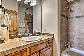 Luxe Rocky Mtn Retreat w/ Hot Tub - By Winter Park