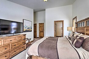 Luxe Rocky Mtn Retreat w/ Hot Tub - By Winter Park