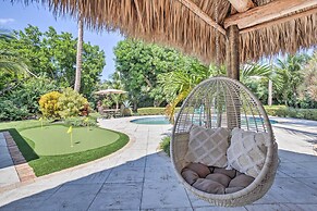 Poolside Paradise w/ Tropical Hut in Palm Beach