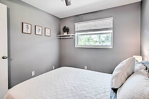 Poolside Paradise w/ Tropical Hut in Palm Beach