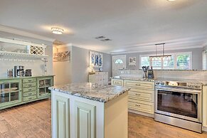 Poolside Paradise w/ Tropical Hut in Palm Beach