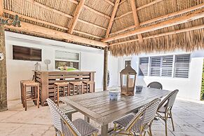 Poolside Paradise w/ Tropical Hut in Palm Beach