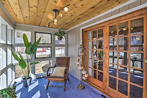 Lake Cabin w/ King Bed, Foodie Kitchen, & Views