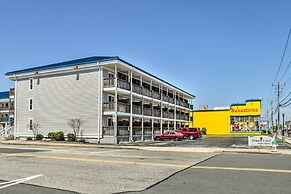 Stroll to Shore: Condo w/ Pool in Ocean City!