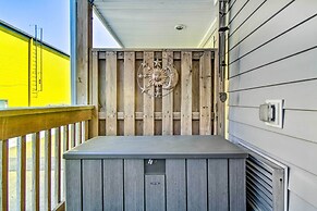 Stroll to Shore: Condo w/ Pool in Ocean City!