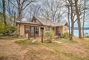 Authentic Retreat w/ Private Dock on Coosa River!