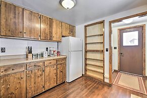 Cozy Log Cabin Escape In the Heart of Creede!