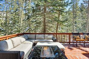 Idaho Springs Cabin w/ Hot Tub on Half Acre!