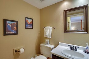 Ski-in Retreat w/ Pool Access: 2 Blocks to Main St