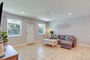 Pet-friendly Palm Beach Pad - 1 Mi to the Ocean!