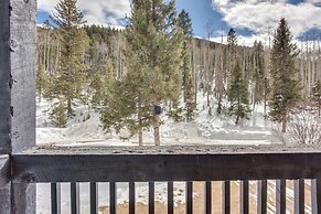 Cozy Streamside Studio - 2 Mi to Taos Ski Resort!