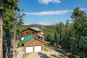 Secluded Fairplay Home w/ Hot Tub & Mountain Views