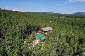 Secluded Fairplay Home w/ Hot Tub & Mountain Views