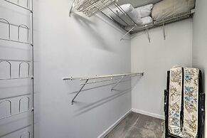 Idyllic Pasadena Retreat With Garden + Hot Tub!