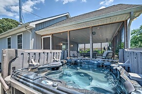 Idyllic Pasadena Retreat With Garden + Hot Tub!