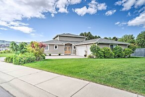 Lake Chelan Home w/ Boat Dock & Slip