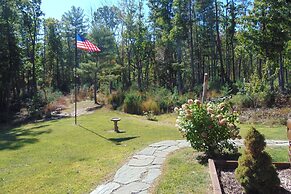 Secluded Mountain Cabin in Wardensville!