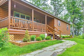 Upscale Wardensville Cabin w/ Deck and Hot Tub!