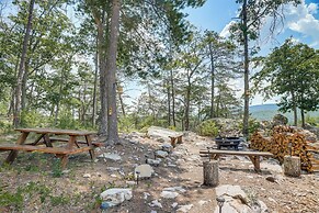 Secluded Mountain Cabin in Wardensville!