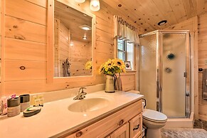 Secluded Mountain Cabin in Wardensville!