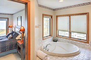 Gorgeous Charlevoix Home on Lake Michigan!