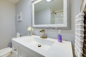 2 Mi to Craigville Beach: Hyannis Home w/ Deck