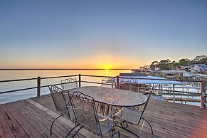 Gun Barrel City Home w/ Hot Tub!