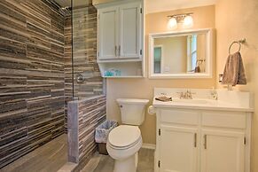 Gun Barrel City Home w/ Hot Tub!