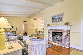 Charming Hyannis Cottage: 1 Mi to Beach!