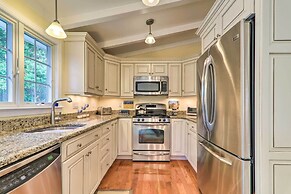 Charming Hyannis Cottage: 1 Mi to Beach!